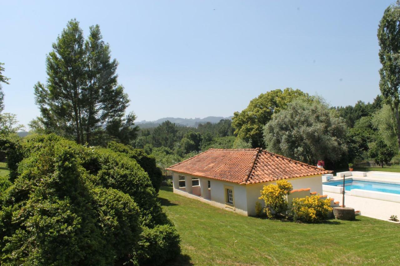 Bed and Breakfast Quinta Do Outeiro Вила-Нова-ди-Пояриш Экстерьер фото