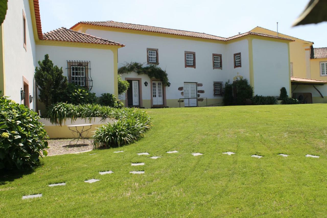 Bed and Breakfast Quinta Do Outeiro Вила-Нова-ди-Пояриш Экстерьер фото