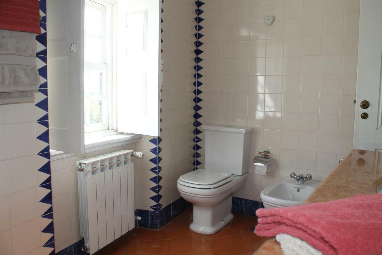 Bed and Breakfast Quinta Do Outeiro Вила-Нова-ди-Пояриш Экстерьер фото