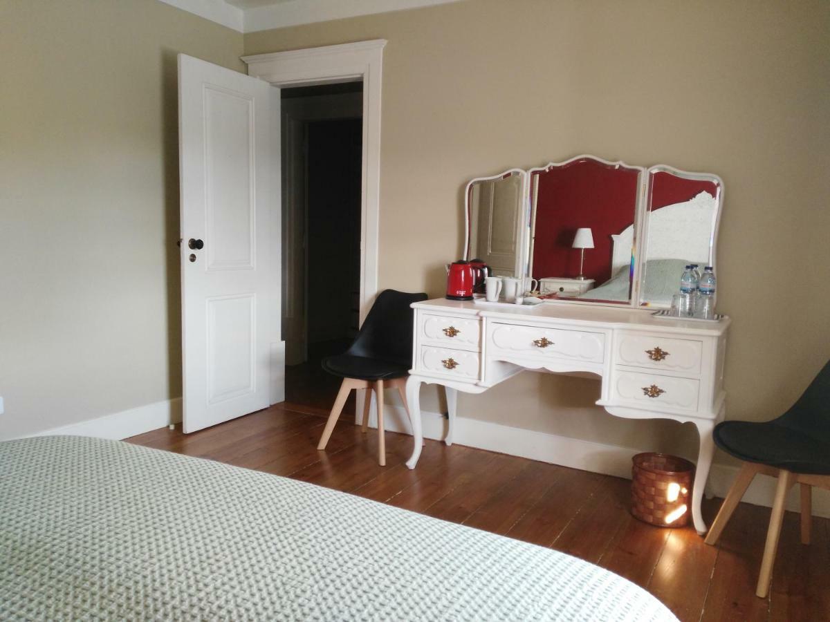 Bed and Breakfast Quinta Do Outeiro Вила-Нова-ди-Пояриш Экстерьер фото