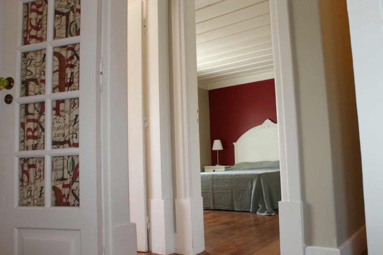 Bed and Breakfast Quinta Do Outeiro Вила-Нова-ди-Пояриш Экстерьер фото