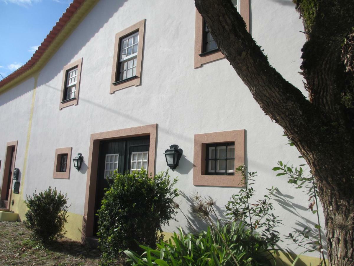 Bed and Breakfast Quinta Do Outeiro Вила-Нова-ди-Пояриш Экстерьер фото