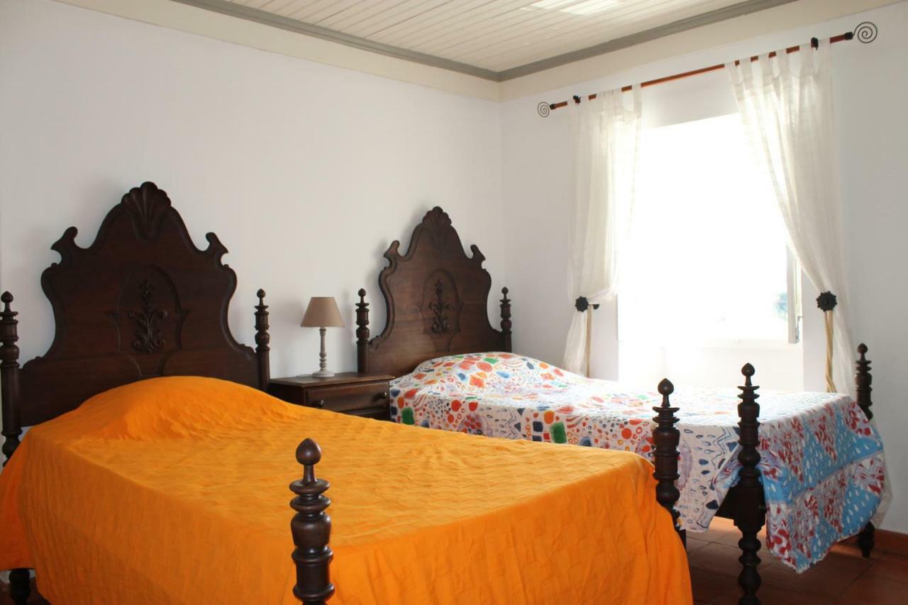 Bed and Breakfast Quinta Do Outeiro Вила-Нова-ди-Пояриш Экстерьер фото