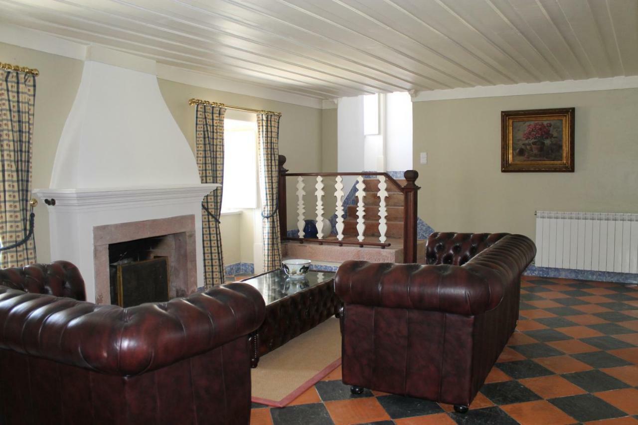 Bed and Breakfast Quinta Do Outeiro Вила-Нова-ди-Пояриш Экстерьер фото